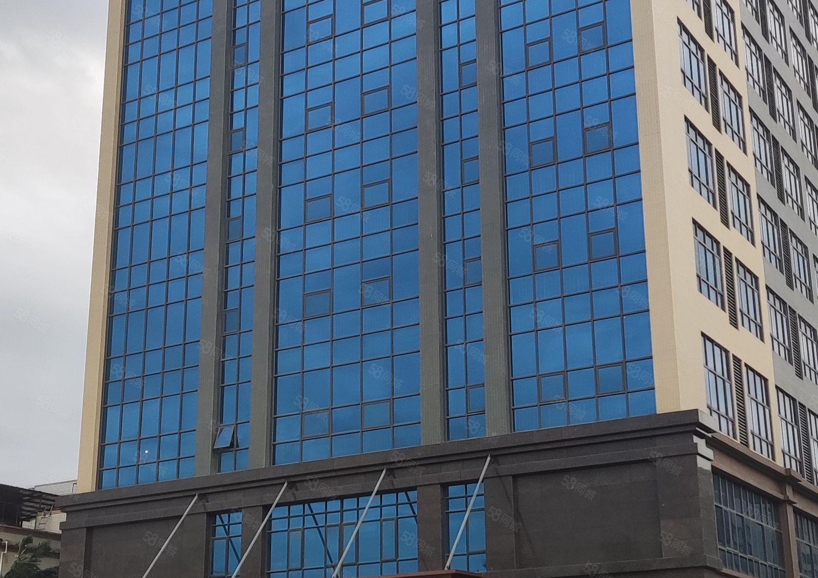 新圩原房东全新厂房20000平实际面积出租三面采光楼层任选