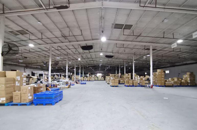 新圩石岗吓工业区滴水6米带卸货原房东红本钢构厂房出租可分租