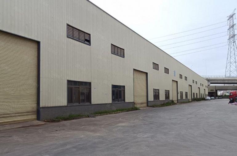 6元，6元秋长滴水八米22000平钢构出租可分500平.