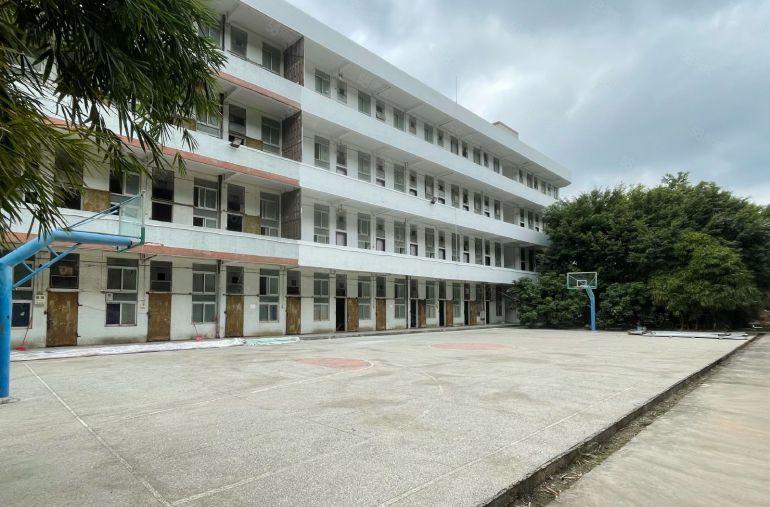 占地6万约场原房东独院钢构位置佳形象好证件齐配套齐空地大