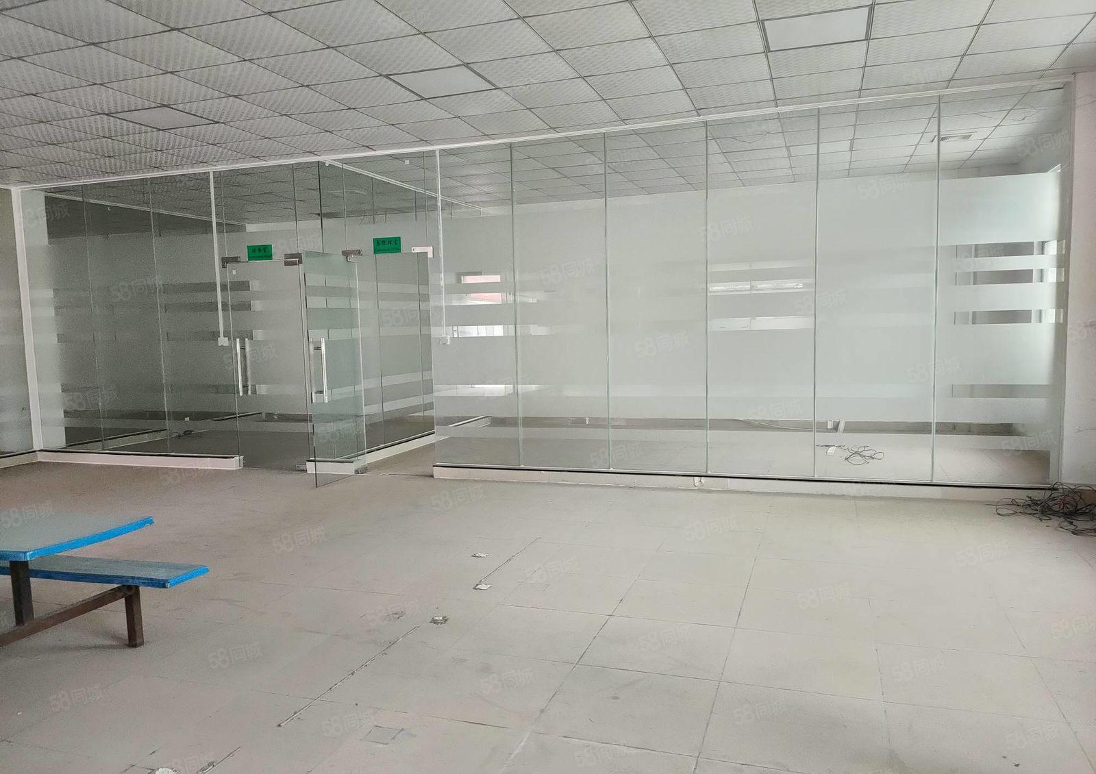 惠阳新圩红卫标准一楼600平方出租带现成办公室空地超大好进车