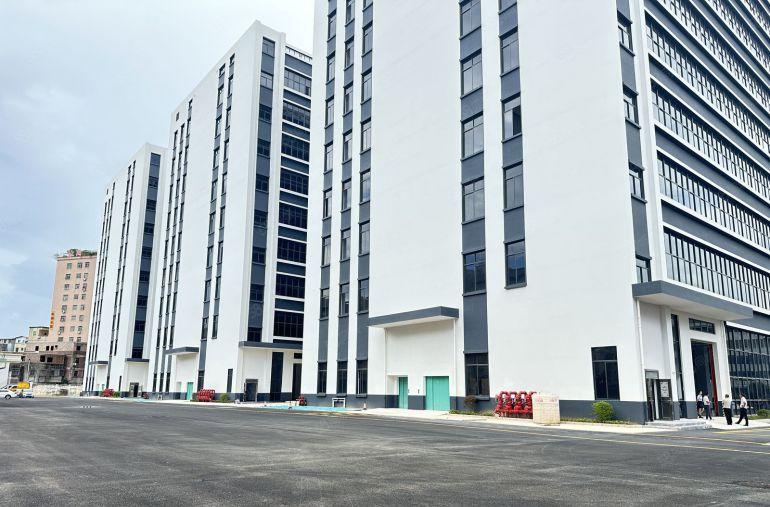 10块半年免租期惠阳秋长全新红本厂房每层4000平300起租