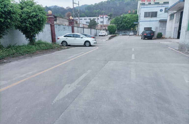 3000平国道边9米钢构带航车红本工业厂房