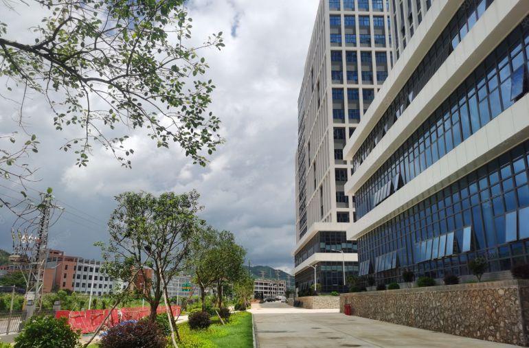 岭深淡水全新厂房仓库低价8块出租可500起分租配套齐全好招工