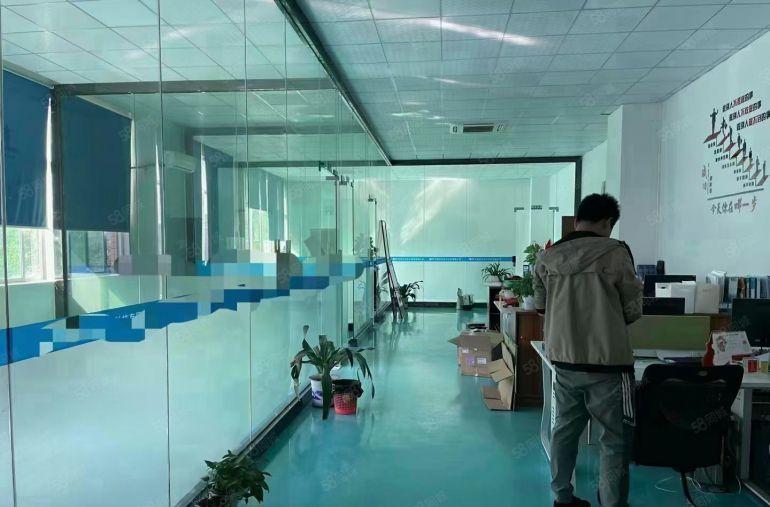 秋长白石原房东楼上单层面积1000平现成办公室厂房低价出租