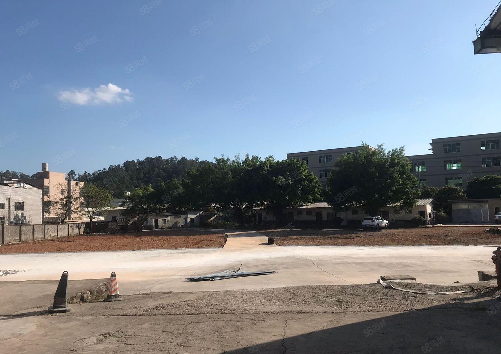 临深圳坪地500米 独门独院 1200平厂房带5300空地