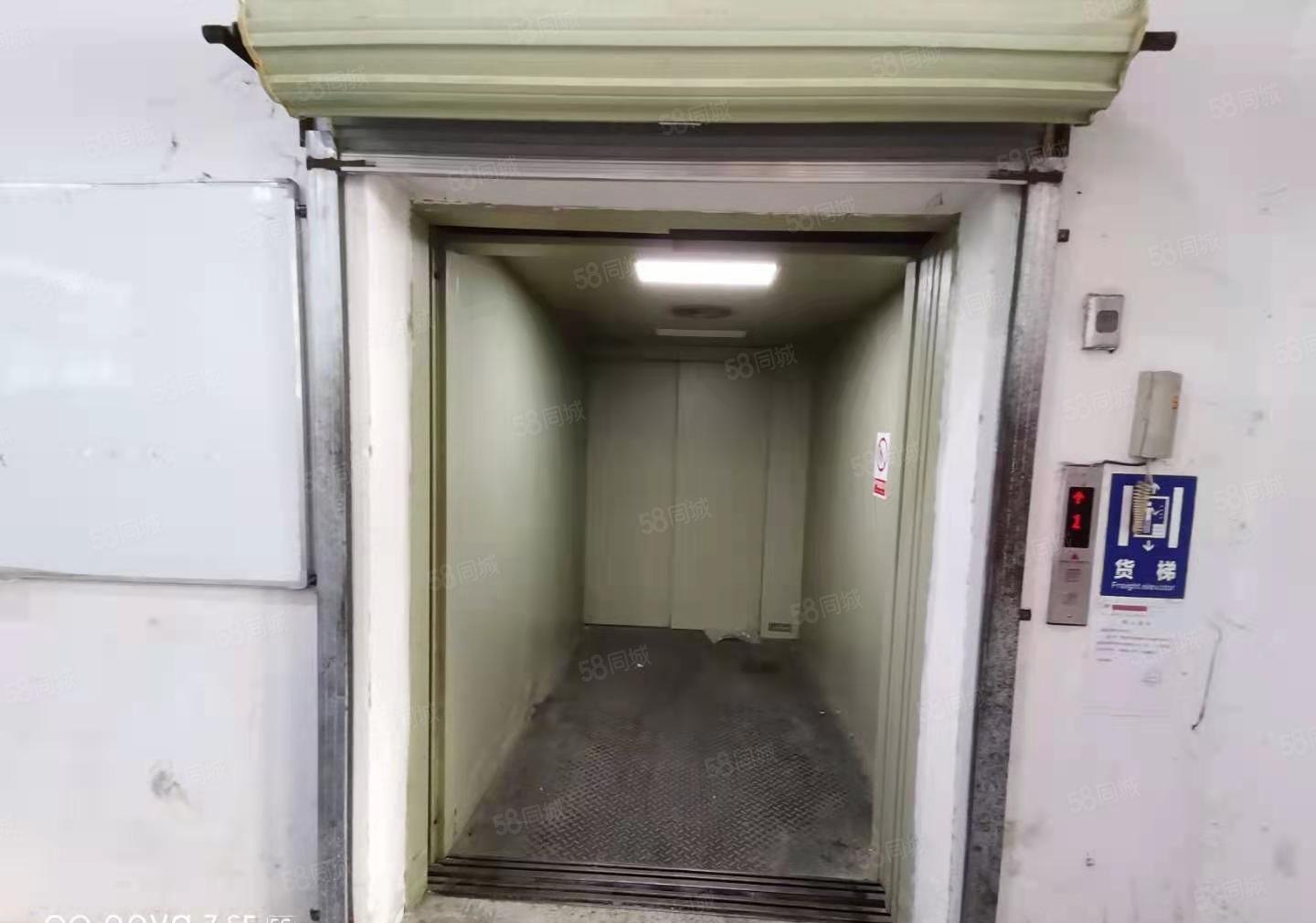 现成装修地坪漆厂房出租