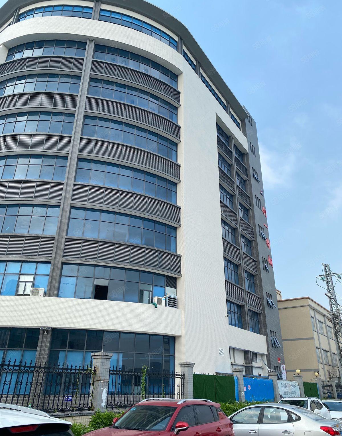 惠州镇隆超靓全新独院厂房出租水电齐全证件齐全，有电梯配套