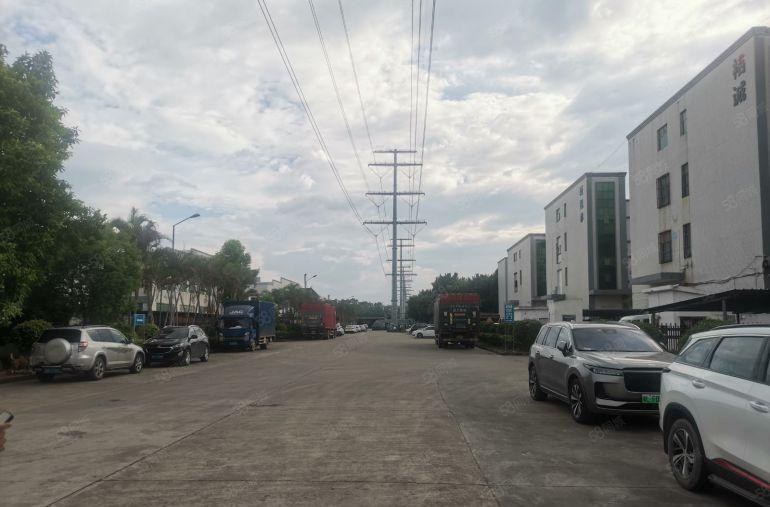 惠阳秋长靠近新圩滴水6米原房东独院钢构2400平带空地低价租