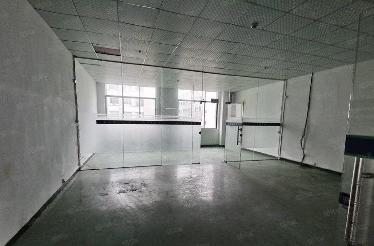 新圩8元2楼有装修厂房1280平出租水电现成，现成办公室！