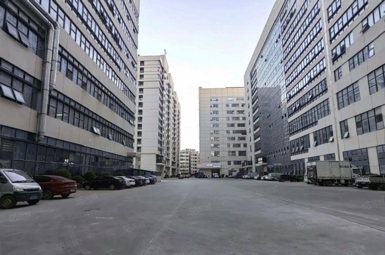 全新装修9块！靓盘3200平带5吨电梯厂房出租精装修有办公室