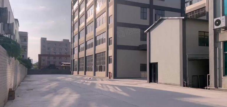 秋长1000平原房东厂房仓库低价出租 大小分租 8元！