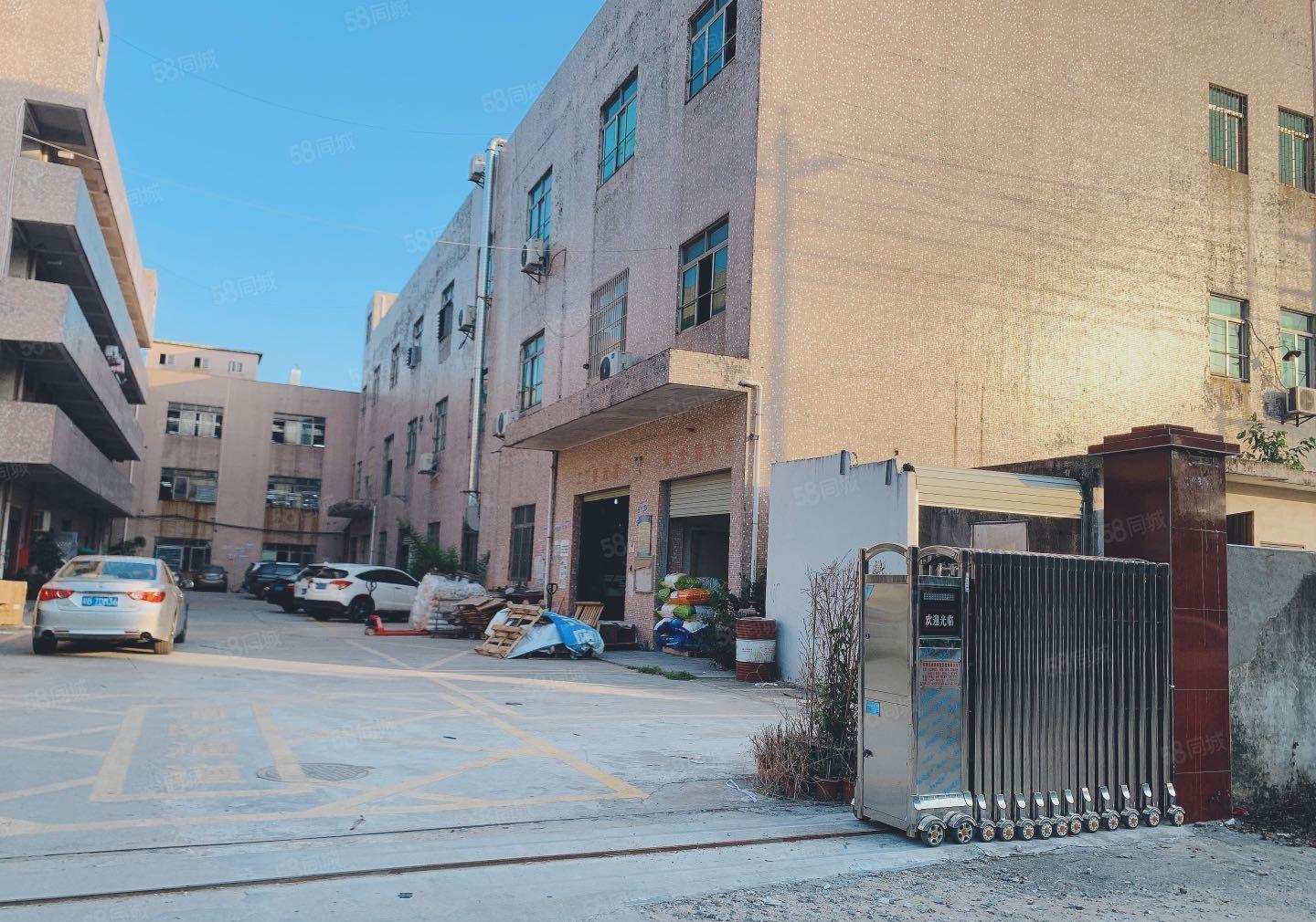 惠阳新圩靠近深圳 原房东独门独院厂房2500平，电梯2吨