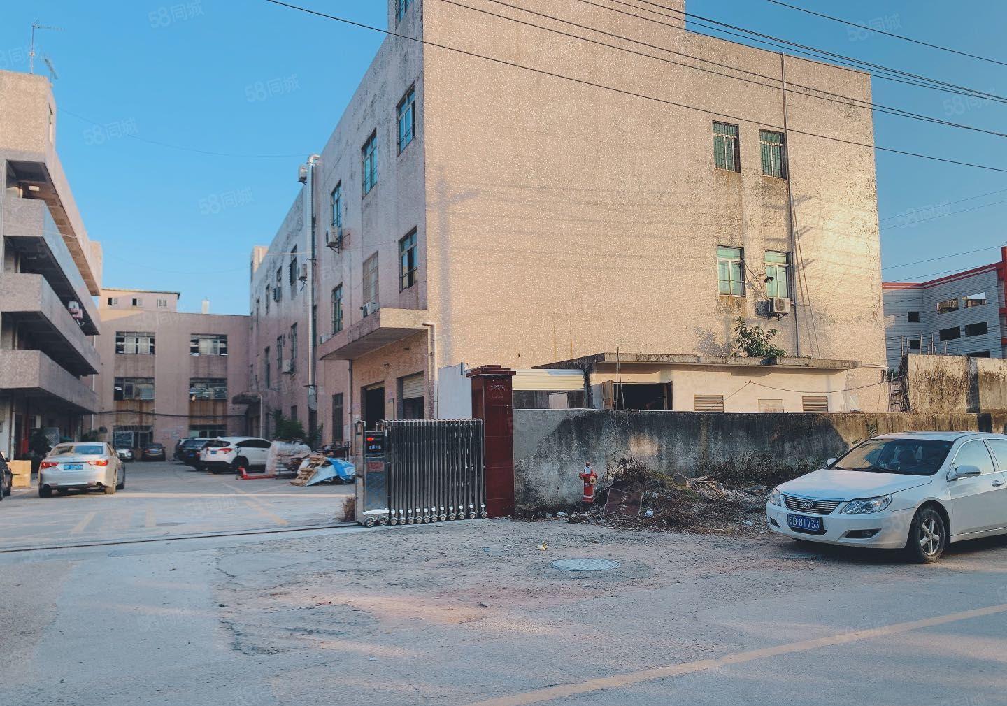 惠阳新圩靠近深圳 原房东独门独院厂房2500平，电梯2吨