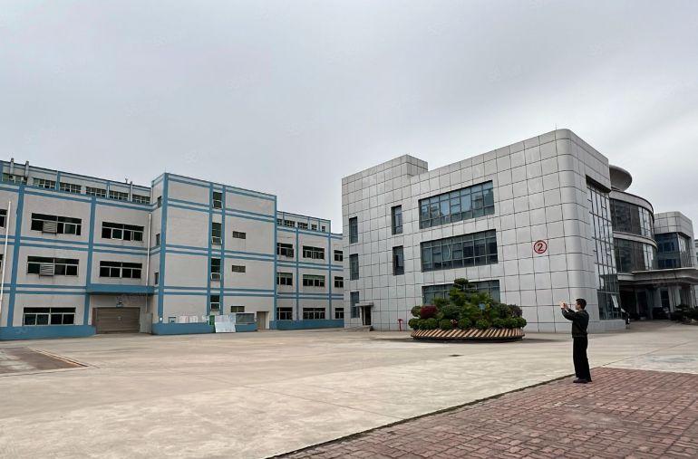 新出！2000平镇隆厂房仓库出原房东低楼层实际面积空地大