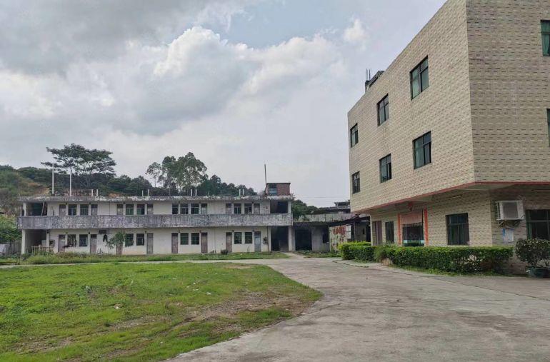 现成喷油房，沙田高速口原房东独院3800平厂房出租，家私环评