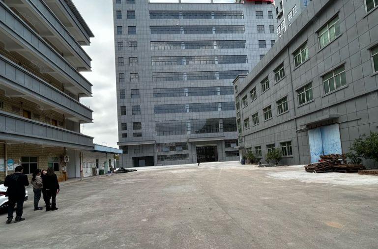 9元！临深1公里全新原房东低价红本厂房出租1000平米