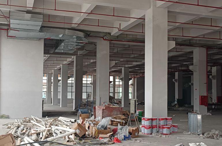 惠阳镇隆万里工业区红本标准厂房一楼1400平方米