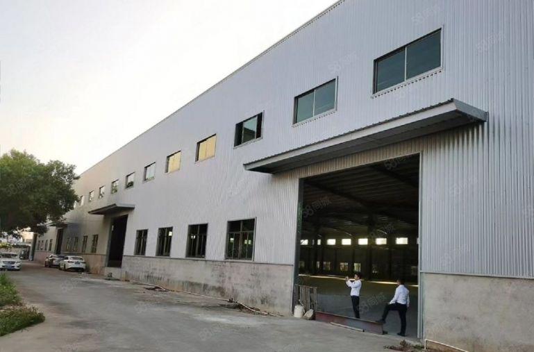 免租期3个月，镇隆钢构独院，滴水8米，空地大，原房东低价出租