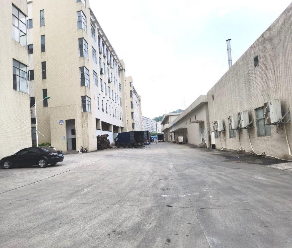 惠州镇隆原房东一楼800平厂房带现成航车，合同可以签8年