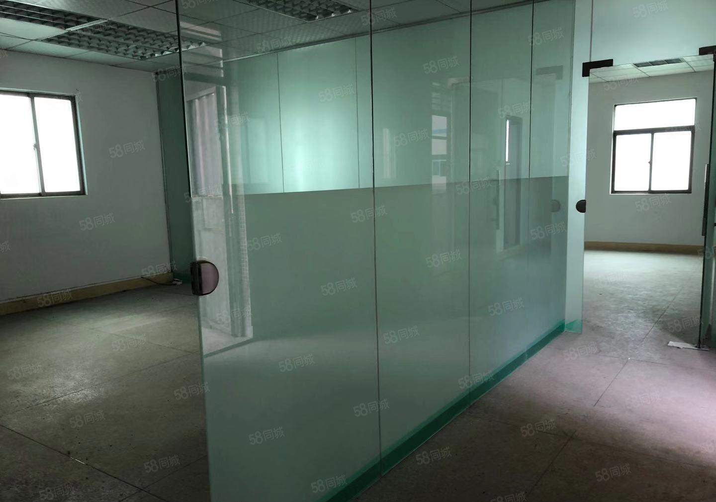 现成办公室装修，一楼空出600平厂房出租，形象漂亮