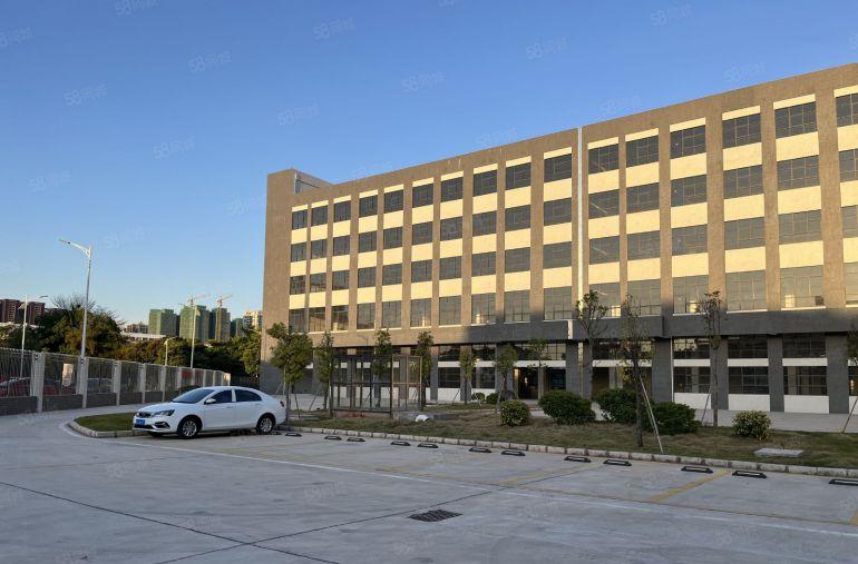 临深原房东独门独院10000平厂房低价出租