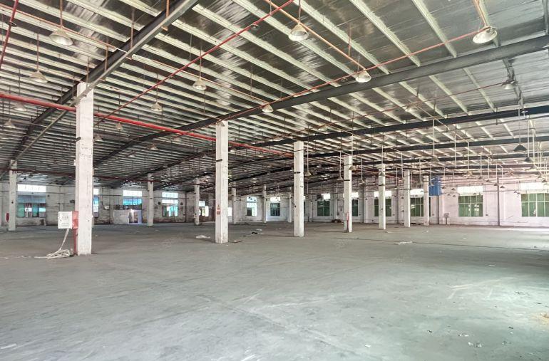 2500平钢构独院！11元！滴水7米钢构厂房仓库出租行业不限