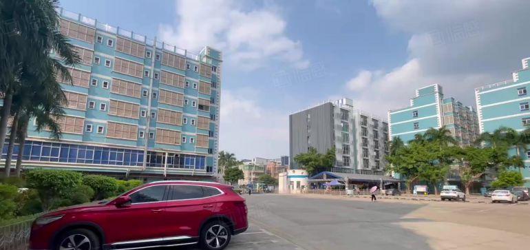 白石大湖工业区新出楼上2000平现成装修仓库厂房低价出租