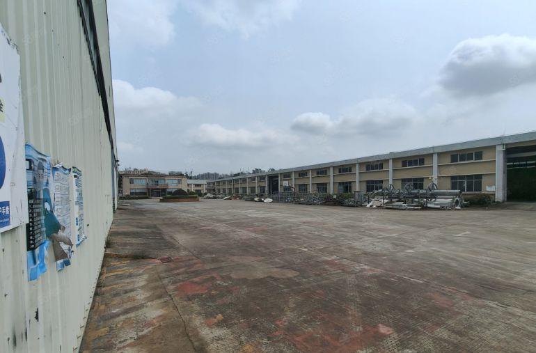 秋长原房东独院8000平7米钢构厂房仓库出租空地3000平方