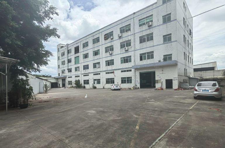 新圩经典小独院4000平空地超大好进大车原房东实际面积