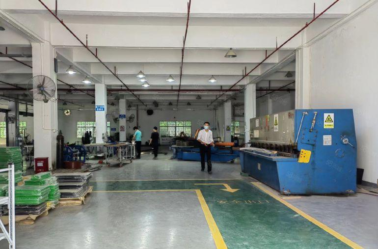 秋长出租标准厂房一楼，800平米现成水电有（装修带办公室）