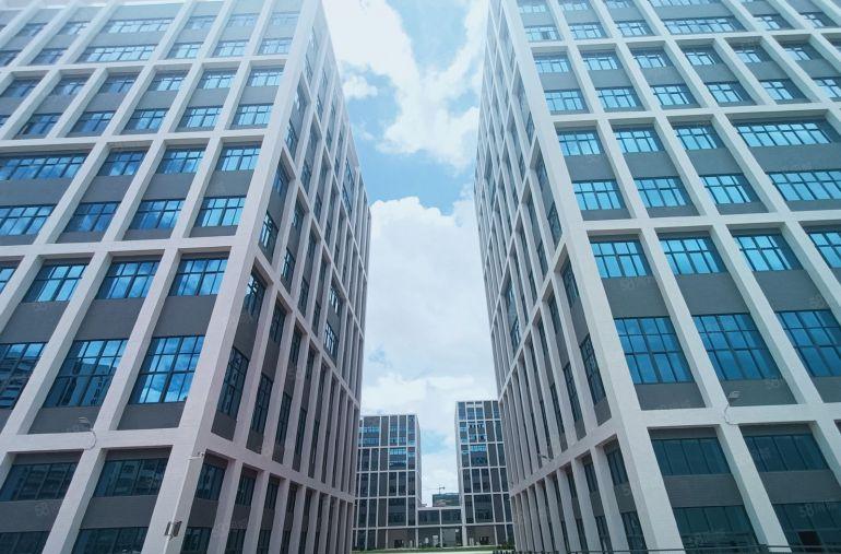 8块原房东1000平带装修厂房主线到车间刻个办公室