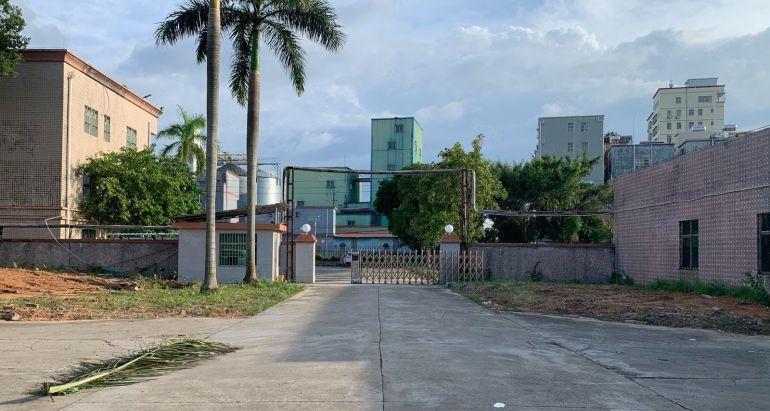 秋长长度一百米钢构独院，8米高配三千空地使用