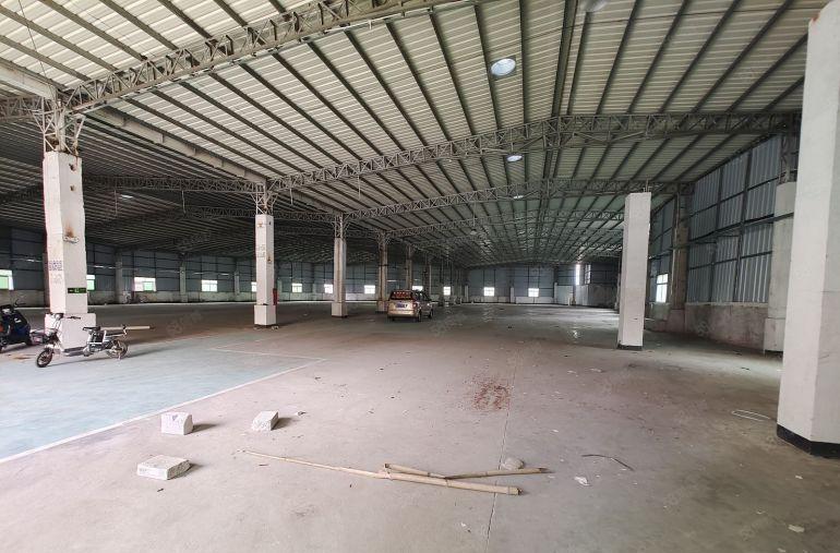 新圩东风原房东2500平钢构厂房