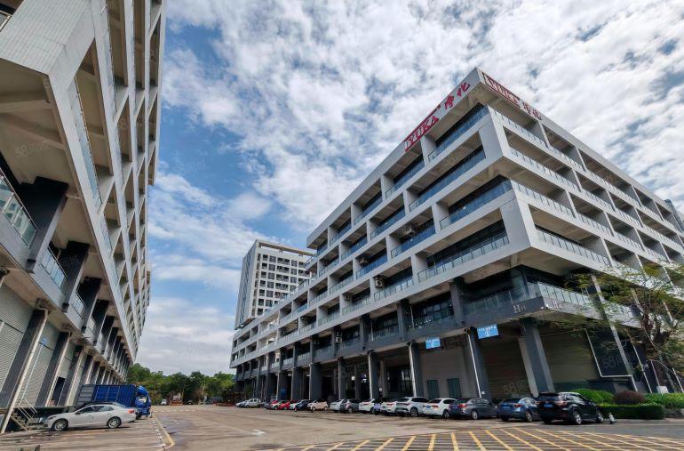 8块精装修！镇隆楼上1000平带办公室厂房仓库出租，形象靓