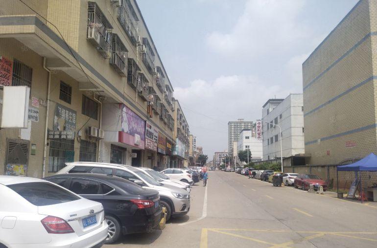 17元急租滴水12米！秋长白石4000平方原房东厂房仓库出租