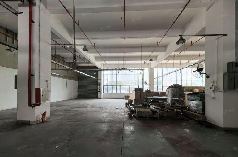 带现成行车惠阳新圩独门独院滴水8米2400平方钢结构厂房出租