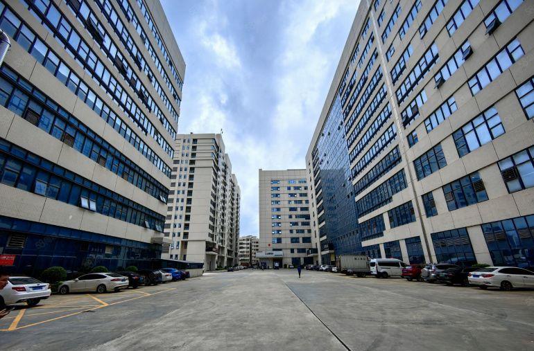 9块！临深区域全新厂房出租配套齐全500平起租好招工空地大。