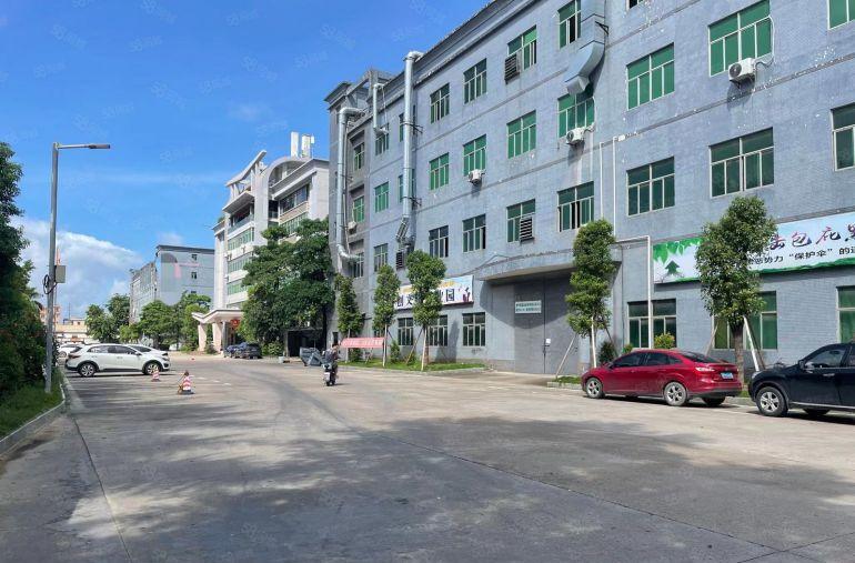 原房东实际面积出租。带精装修，可分租1000平米起。