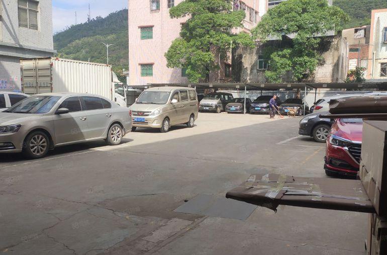 新圩长布高速口国道边一楼500平方出租现成办公室带水电