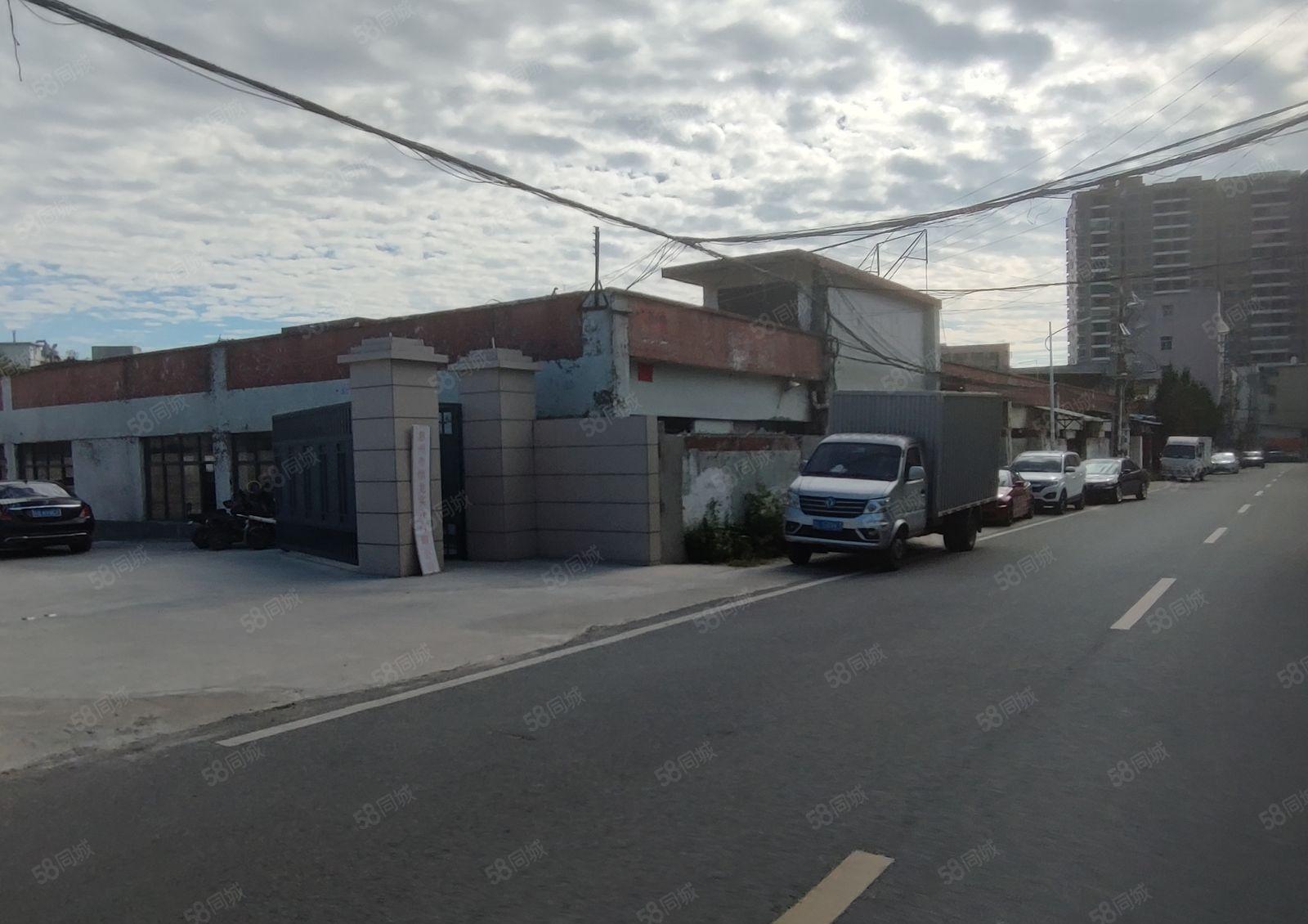 新圩元洞村单一层1000平方厂房出租，交通方便好招工大小分租