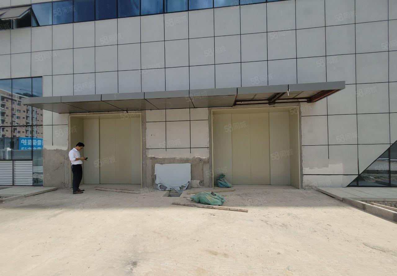 临深大亚湾全新一楼7.5米16万平厂房仓库仓库出租 缷货平台