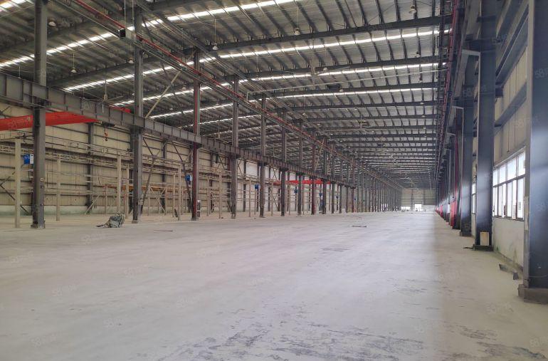 独栋钢结构高度12米，空地超大，厂房出租，面积4200平方米