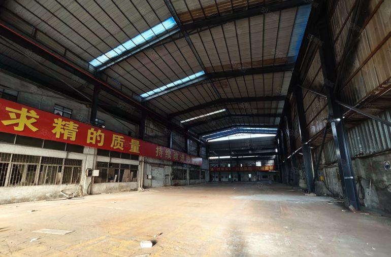 原房东独门独院滴水13米钢构厂房出租，带现成航车现成办公室！