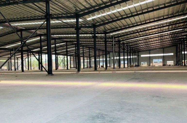 5000平高度12米，18元，原房东厂房仓库出租，高使用率