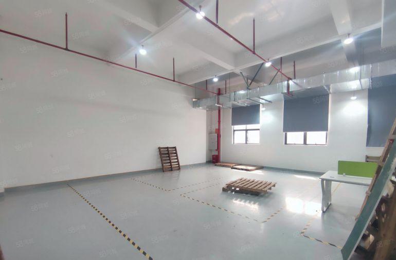 刚搬500起租，大亚湾楼上精装修1200平适合各行个业