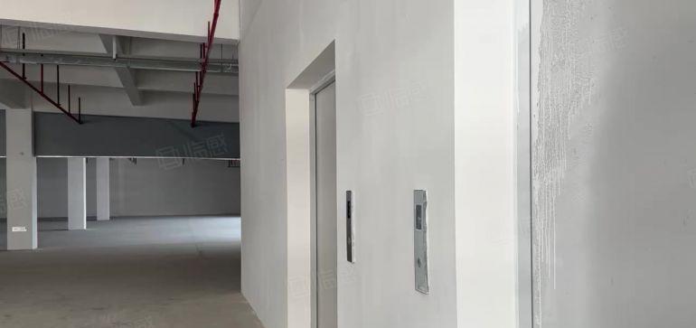 大亚湾临深片区，全新大园区！有大型停车场