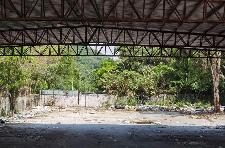 独门独院钢构厂房空地大小分组，房东自持再生资源营业执照