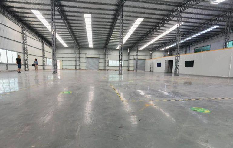 原房东，送精装修 一楼，无公摊面积，15元，层高7米，可分租