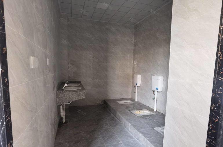 成交返佣半个月  新寮新装修电商办公楼500平方出租。